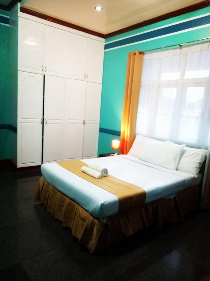 Villa Jhoana Resort Angono Стая снимка